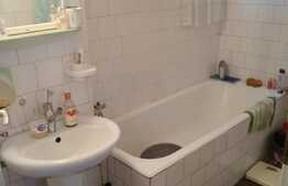 Apartament 3 camere, 77 mp, boxa, zona Piata Flora