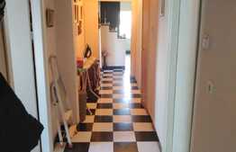 Apartament 3 camere, 77 mp, boxa, zona Piata Flora