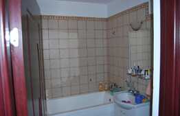 Apartament pe doua niveluri, 4 camere, 107 mp + pod 45 mp, zona Terra! 