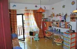 Apartament pe doua niveluri, 4 camere, 107 mp + pod 45 mp, zona Terra! 