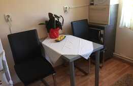 Oportunitate! Apartament 3 camere, decomandat, zona Parcului Colina