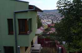 Casa individuala 160 mp utili, gradina de 500 mp, nemobilata, priveliste, zona Taietura Turcului