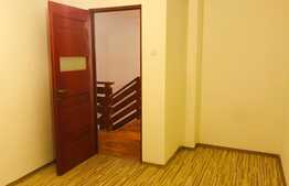 Casa individuala 160 mp utili, gradina de 500 mp, nemobilata, priveliste, zona Taietura Turcului