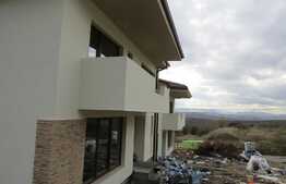 Casa tip duplex, 120 mp, teren 300 mp, Exterior Nord