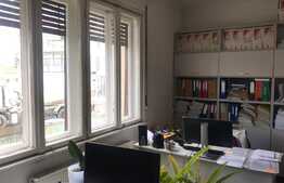 Casa 194 mp, teren 300 mp, 3 garaje, zona strazii Oasului