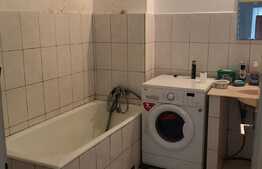 Casa 194 mp, teren 300 mp, 3 garaje, zona strazii Oasului
