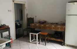 Casa 194 mp, teren 300 mp, 3 garaje, zona strazii Oasului