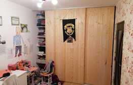 Apartament de vanzare, 3 camere decomandate, gradina 75 mp, Zona Stejarului ! 