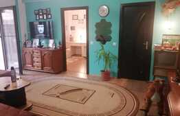 Apartament de vanzare, 3 camere decomandate, gradina 75 mp, Zona Stejarului ! 