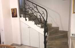 Apartament 3 camere, 81 mp, boxa, zona strazii Paris