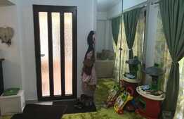 Apartament 3 camere, 81 mp, boxa, zona strazii Paris