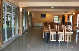 Spatiu comercial, 170 mp, terasa 40 mp, zona Gilau !