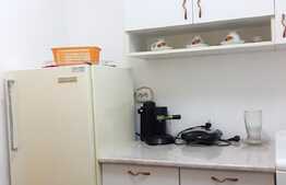 Apartament 2 camere, decomandat, 40 mp, zona Piata Flora