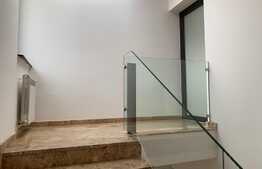 Apartament cu 2 camere, 62 mp, nemobilat,  zona UMF    