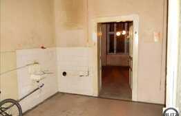 De vanzare apartament cu 2 camere, 40 mp, zona Horea