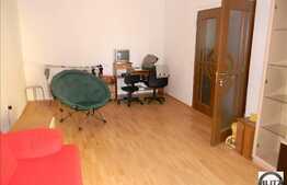 De vanzare apartament cu 2 camere, 56 mp utili