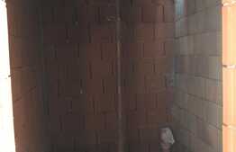 Apartament in vila, 46 mp, gradina de 50 mp, semifinisat!