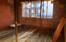 Apartament 2 camere in vila, 58 mp, decomandat, gradina 100 mp!