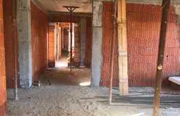 Apartament 2 camere in vila, 58 mp, decomandat, gradina 100 mp!