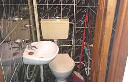 De vanzare apartament 4 camere, 76 mp, decomandat, zona Profi