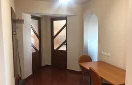 Casa 5 camere, 150 mp, teren 250 mp, garaj, zona strazii Traian Vuia