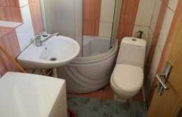 Garsoniera 28 mp, decomandata, zona Farmec