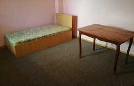 Garsoniera 28 mp, decomandata, zona Farmec