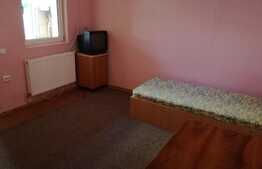 Garsoniera 28 mp, decomandata, zona Farmec