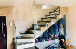 Apartament 3 camere,scara interioara, 100 mp, parcare, lux! Zona strazii Eroilor, Floresti!