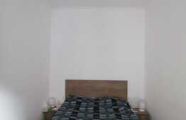 De vanzare casa cuplata, 80 mp, teren 120 mp, zona centrala!