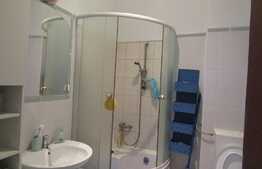 De vanzare casa cuplata, 80 mp, teren 120 mp, zona centrala!