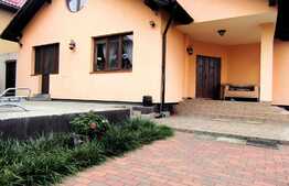 Casa individuala la cheie, 310 mp, teren 1170 mp, Exterior Est!