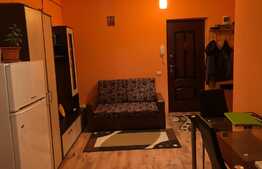 Garsoniera decomandata, 32 mp, parcare, zona strazii Eroilor!