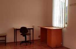 Spatiu birouri cu parcare, zona strazii Decebal!