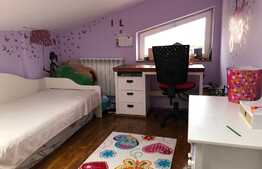 Apartament 3 camere, 112 mp, scara interioara, parcare, zona strazii Stejarului