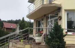 Casa individuala de vanzare, 220 mp utili, teren 650 mp, zona de case!