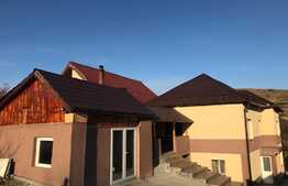 Casa 200 mp, 4 camere, 1000 mp teren, prima inchiriere, zona Valea Chintaului