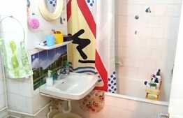 Apartament 3 camere, 65 mp, decomandat, parcare, boxa, zona OMV