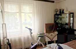 Apartament 2 camere decomandat, 50 mp, zona Hotel Royal