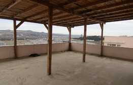 OPORTUNITATE!! Apartament spatios si primitor,3 camere, 110 mp, terasa 40 mp, zona Vivo!