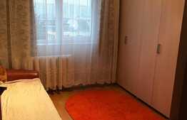 Apartament 4 camere de vanzare, 70 mp utili, cu boxa, zona Campului