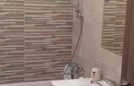 Penthouse 4 camere, 79 mp, decomandat,  terasa de 25 mp, parcare subterana, zona Aurel Vlaicu