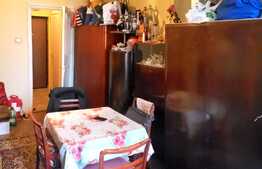 Garsoniera , 28 de mp , zona Mercur 