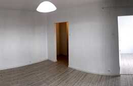 Garsoniera de vanzare, 26 mp, balcon, boxa subsol, Zona Golden Tulip