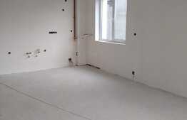 De vanzare 3 camere, 77 mp, semifinisat, 60 mp gradina, zona Vivo!