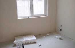 De vanzare 3 camere, 77 mp, semifinisat, 60 mp gradina, zona Vivo!