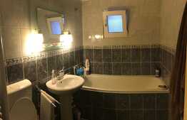 Apartament 3 camere, 77 mp, decomandat, zona strazii Paris