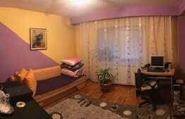 Apartament 3 camere, 77 mp, decomandat, zona strazii Paris