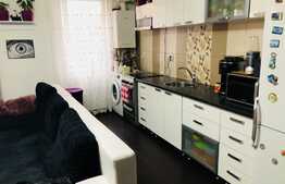 Apartament 3 camere, 64 mp, gradina 92 mp, zona strazii Eroilor