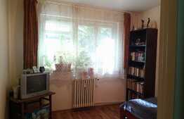 Apartament 3 camere, decomandat, 50 mp,  zona Pietei Flora